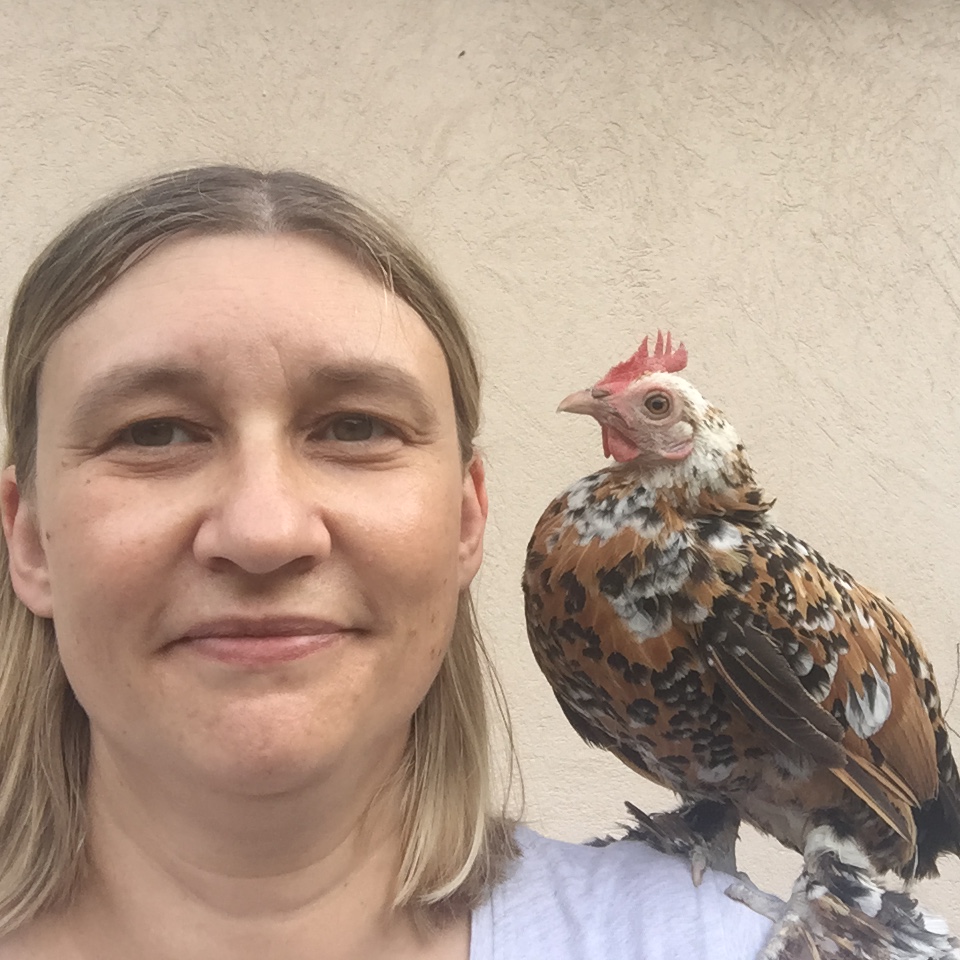 Cécile la rédactrice du blog poules au ajrdin